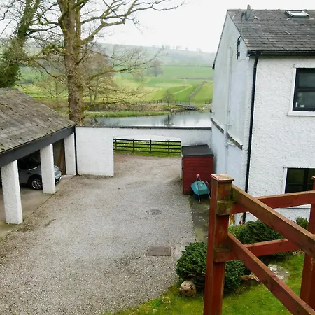 Four Seasons Дом отдыха Стейвли