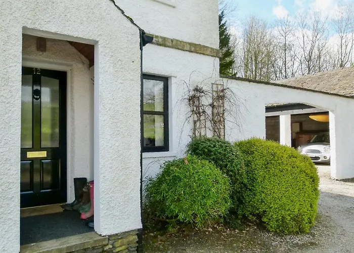 Four Seasons Дом отдыха *